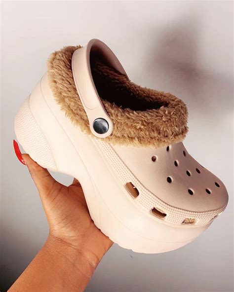 fuzzy crocs for girls.